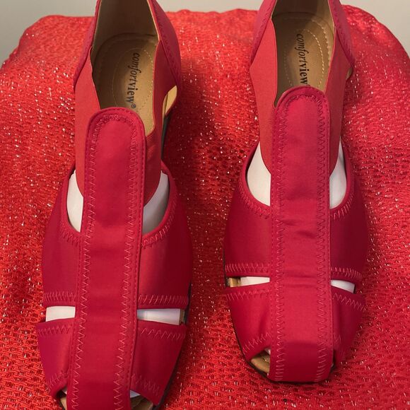 Comfortview Women's The Cheryl Flat 11 Wide Red - Picture 1 of 13